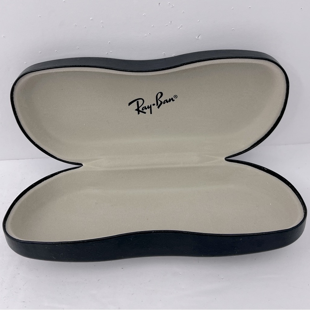 RAY-BAN HARD SUNGLASSES CASE, BLACK, GREY ROOMY INSIDE, 8 SHAPE, SNAP SHUT